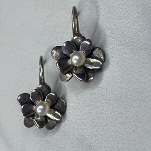 Floral‎ sterling silver pearl drop earrings